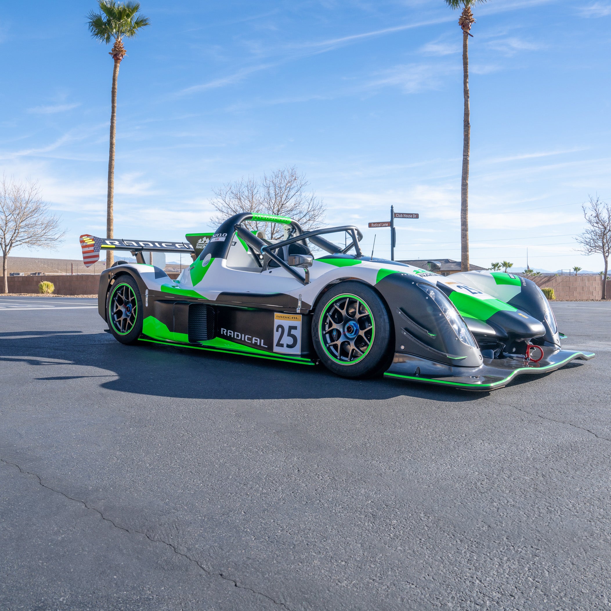 2025 Radical SR10XXR - Center Seat - Carbon Seat