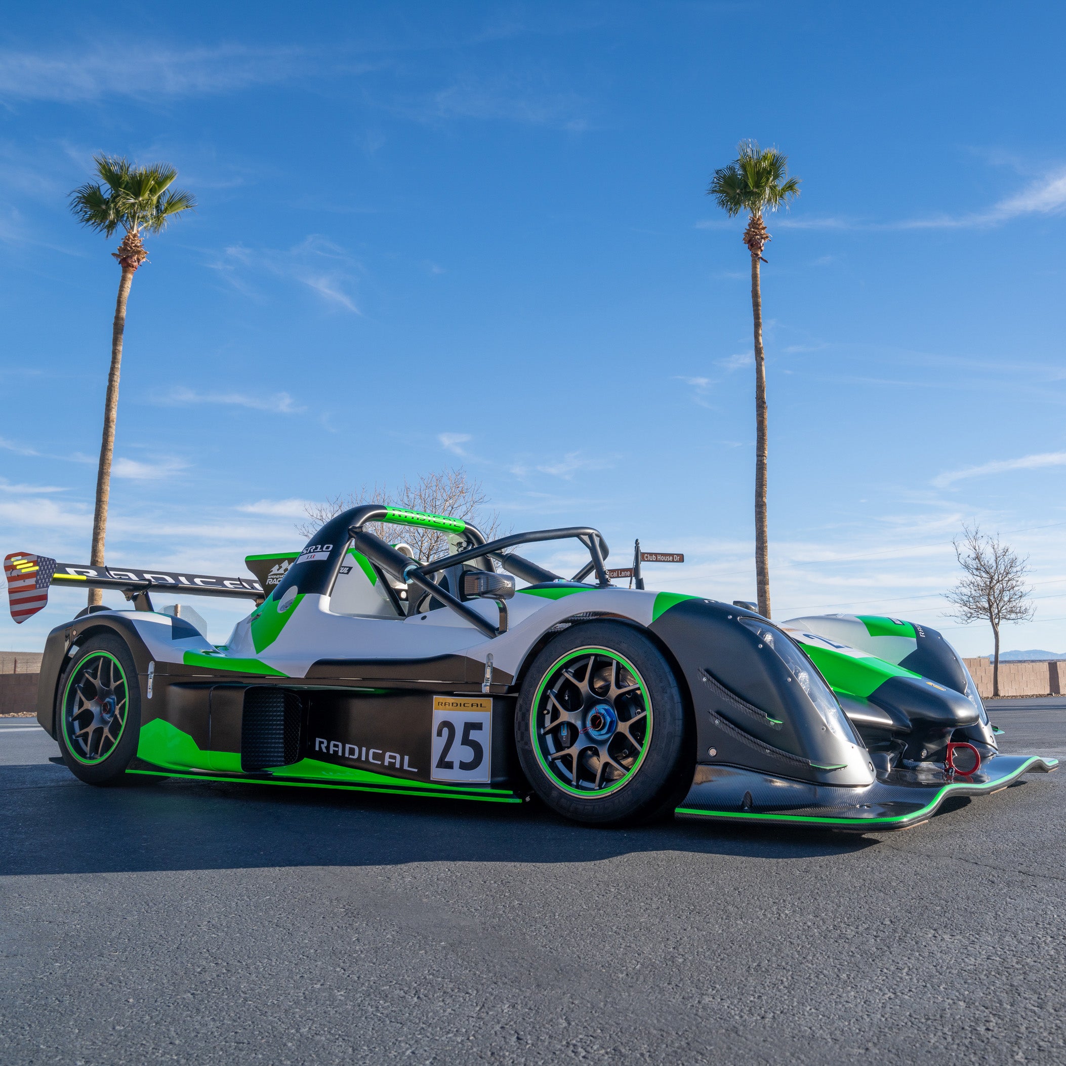 2025 Radical SR10XXR - Center Seat - Carbon Seat