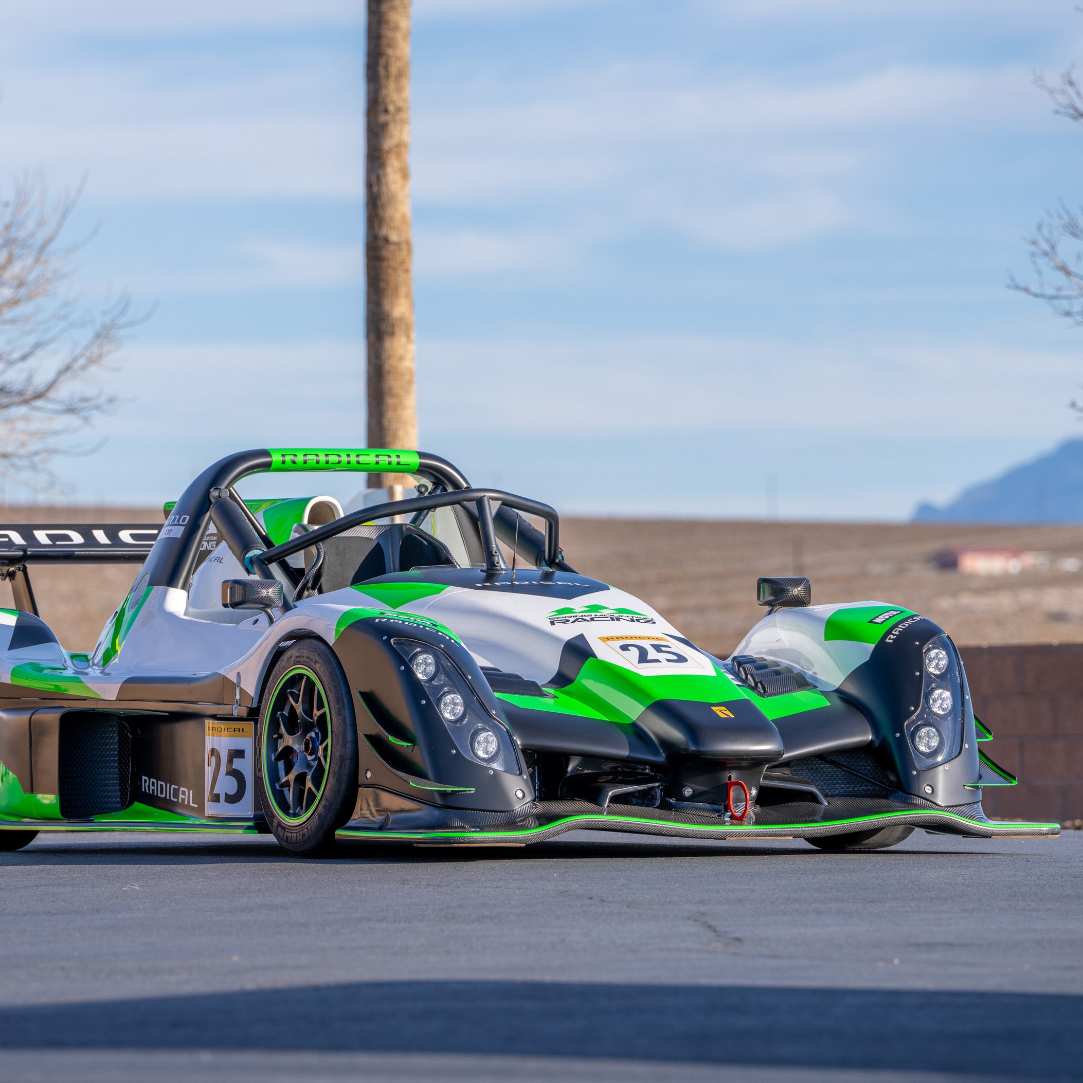 2025 Radical SR10XXR - Center Seat - Carbon Seat