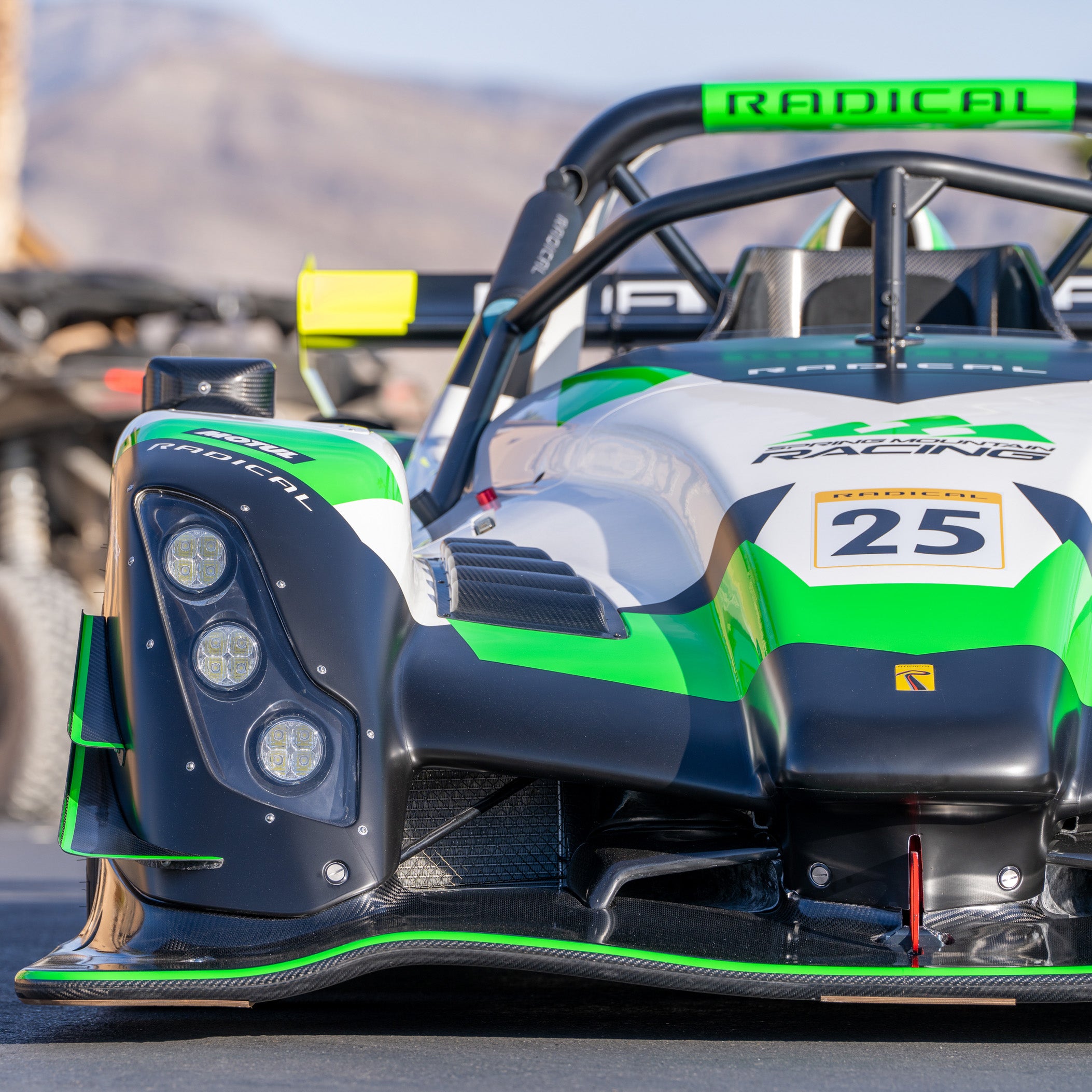 2025 Radical SR10XXR - Center Seat - Carbon Seat