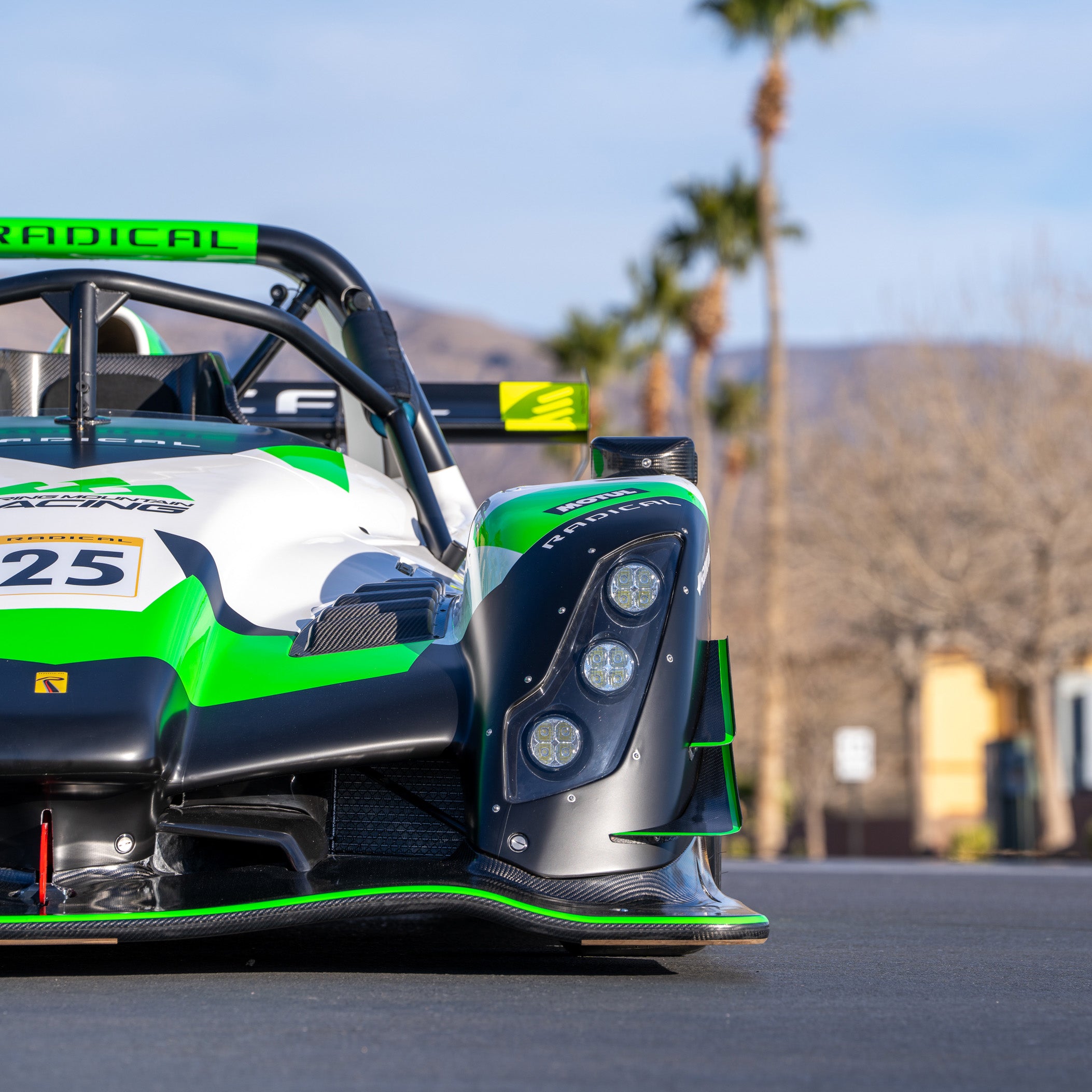 2025 Radical SR10XXR - Center Seat - Carbon Seat