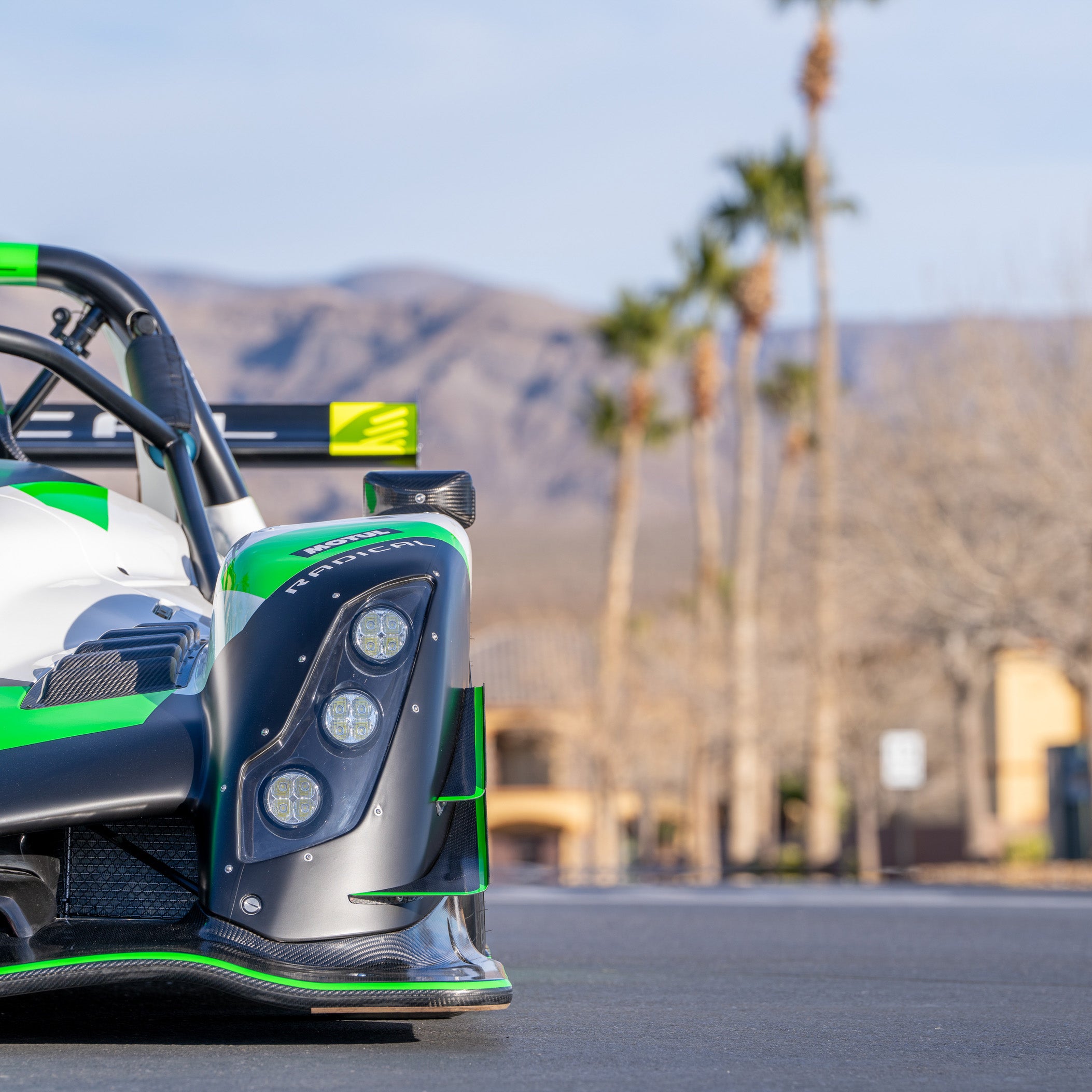 2025 Radical SR10XXR - Center Seat - Carbon Seat