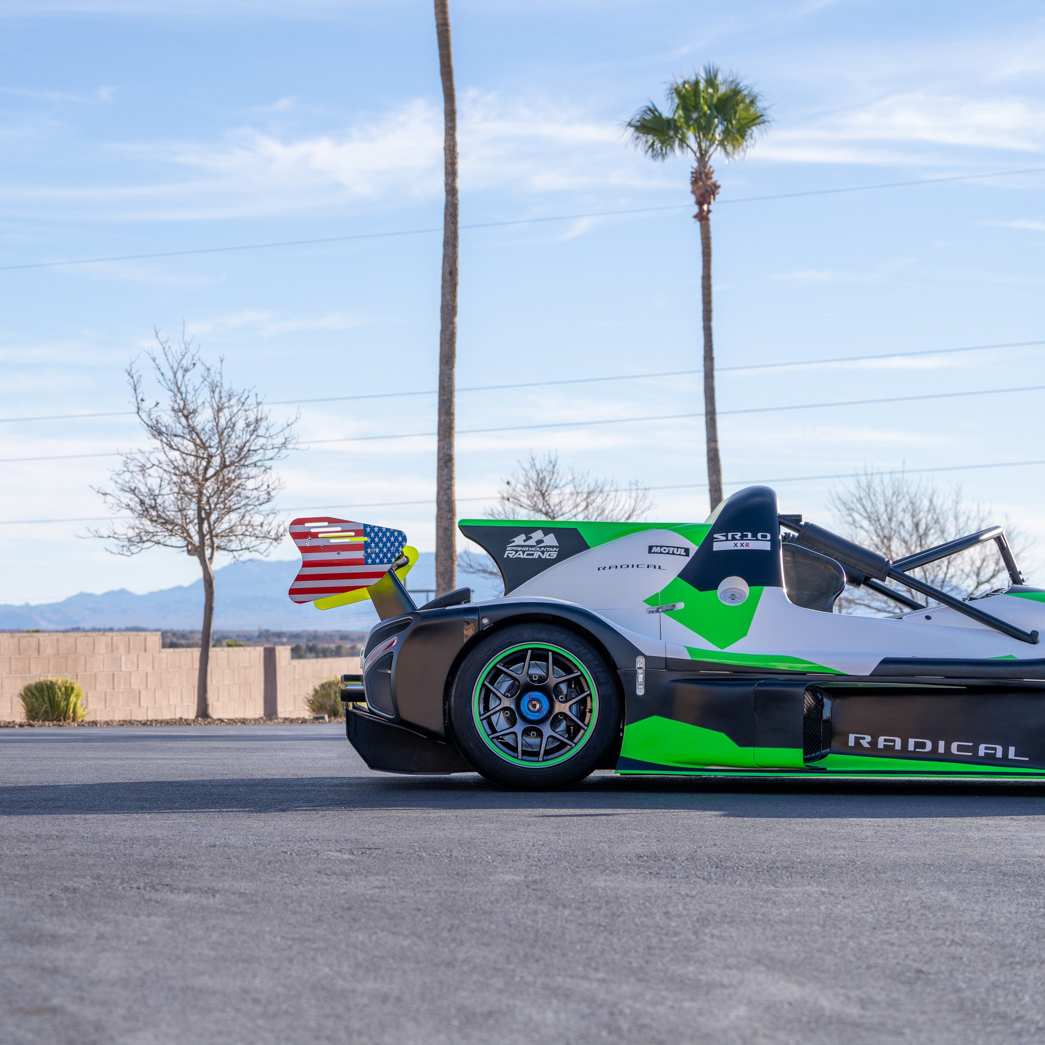 2025 Radical SR10XXR - Center Seat - Carbon Seat