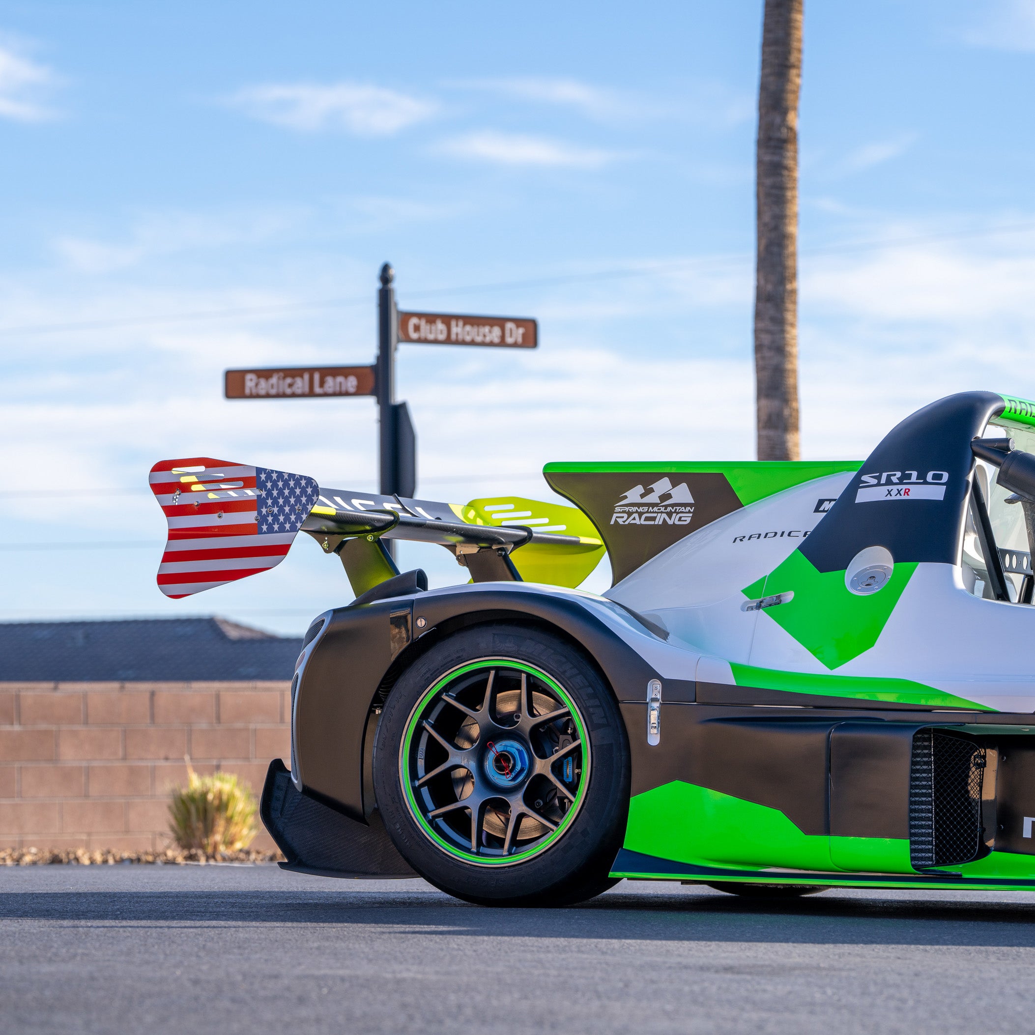 2025 Radical SR10XXR - Center Seat - Carbon Seat