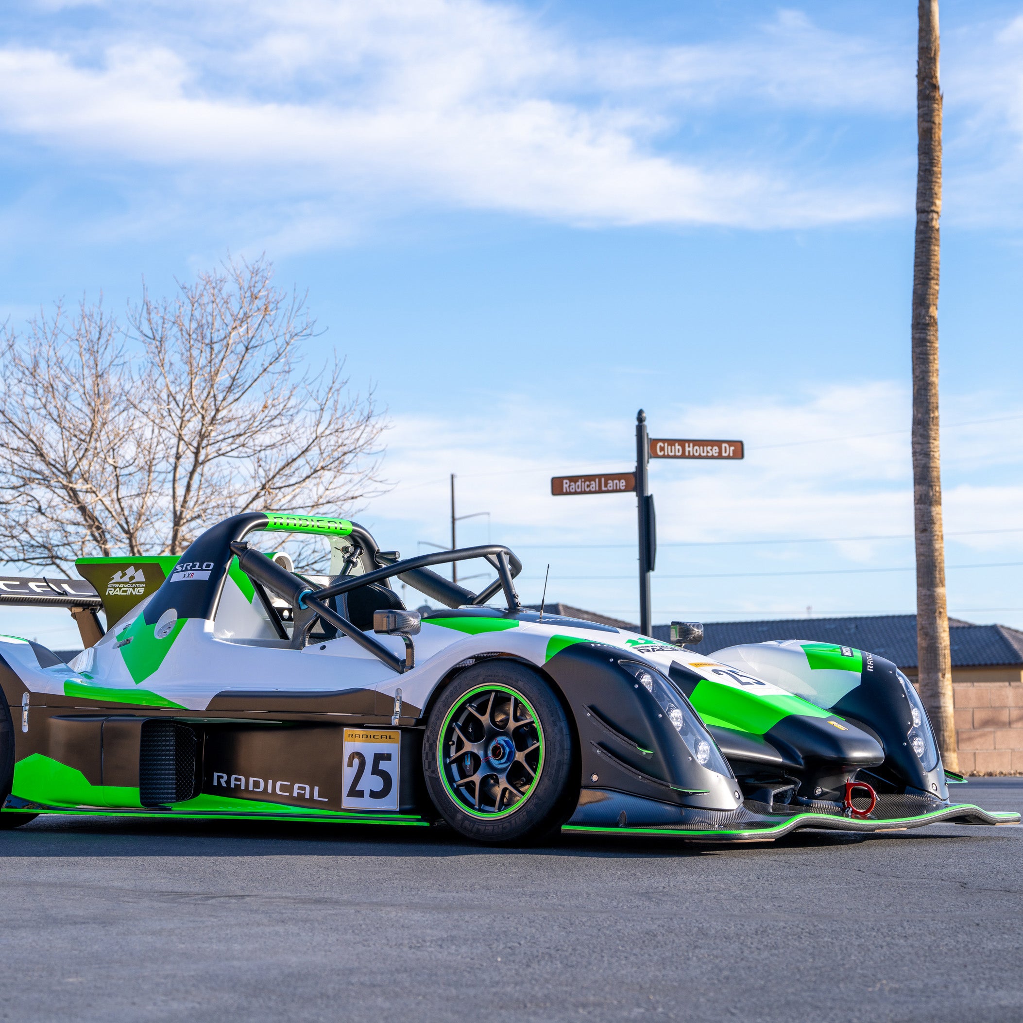 2025 Radical SR10XXR - Center Seat - Carbon Seat