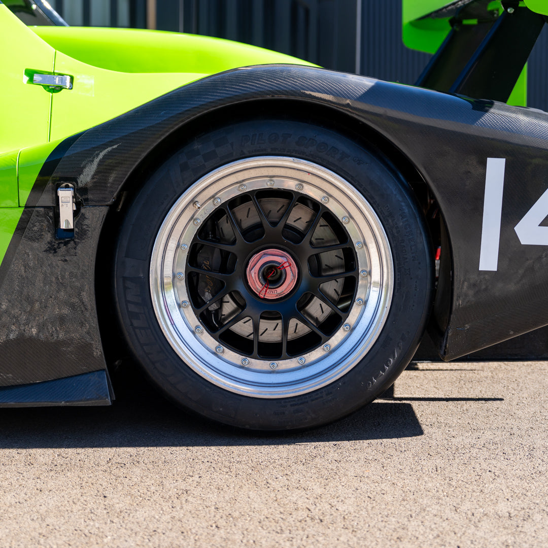 2006 Radical SR8 2.6L V8 Two Seat Rare Carbon Fiber Bodywork